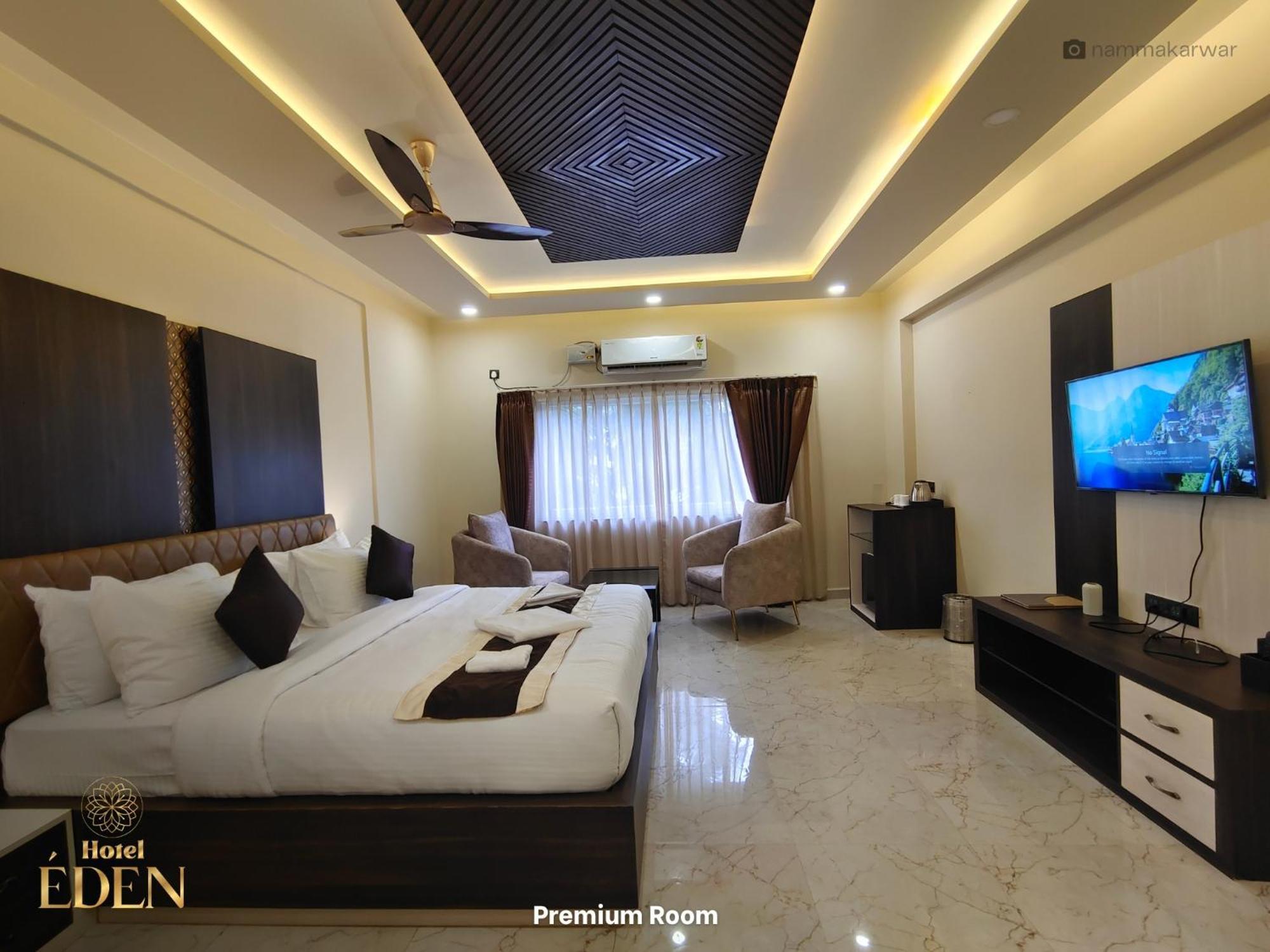 Hotel Eden Karwar Bagian luar foto