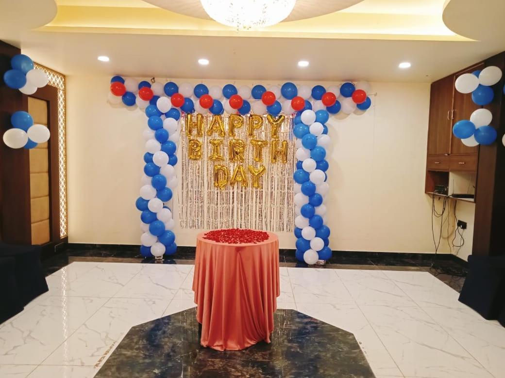 Hotel Eden Karwar Bagian luar foto